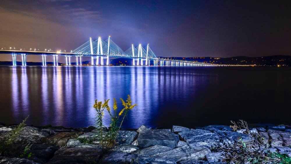 Cable-stayed bridge Wallpaper