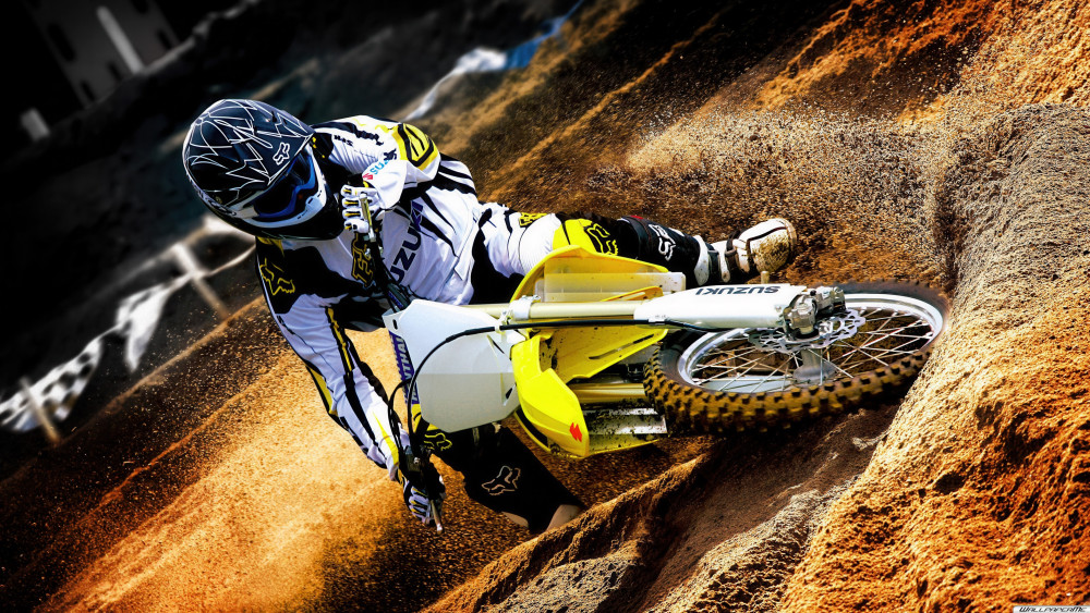 Suzuki RM Wallpaper