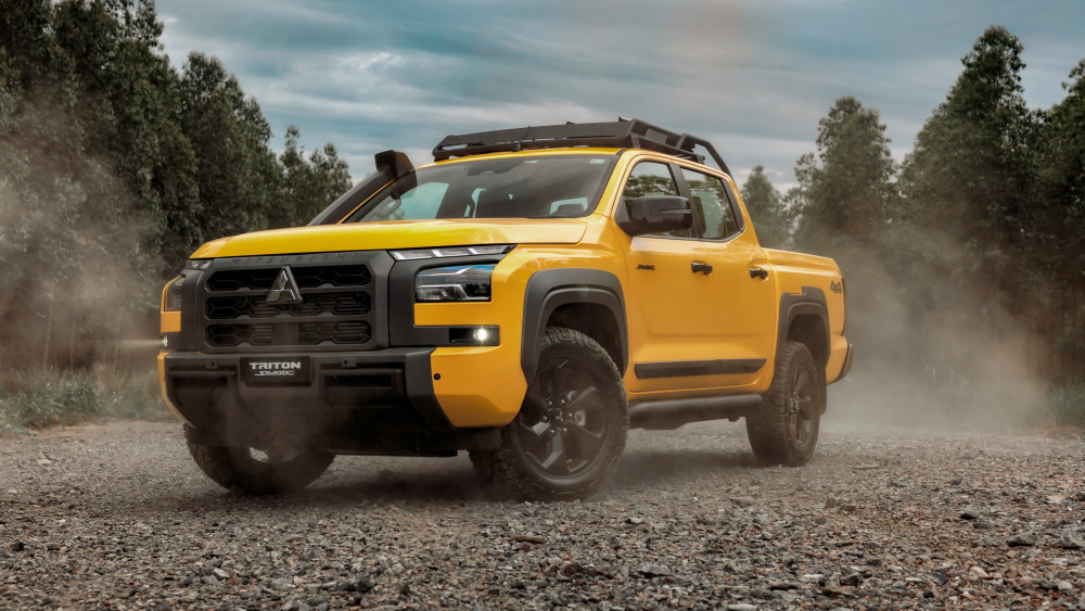 Mitsubishi Triton Savana Wallpaper