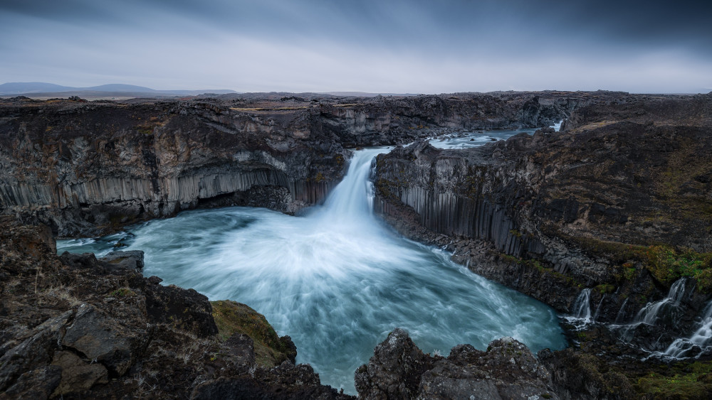 Aldeyjarfoss waterfall Wallpaper