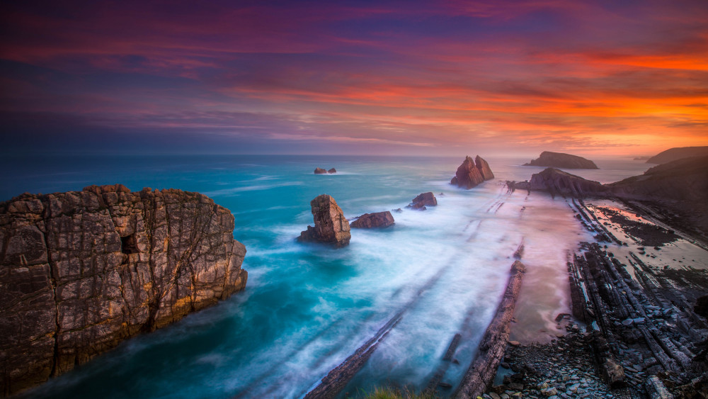 Playa De Portio Wallpaper