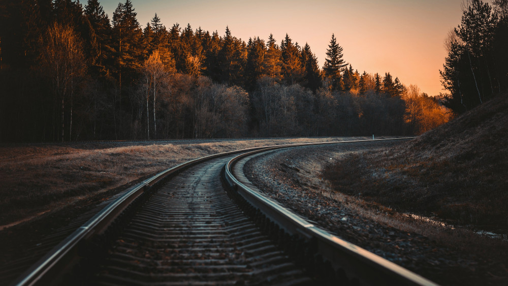 Railway track Wallpaper