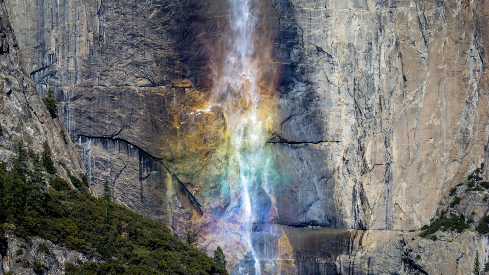 Yosemite Falls Wallpaper