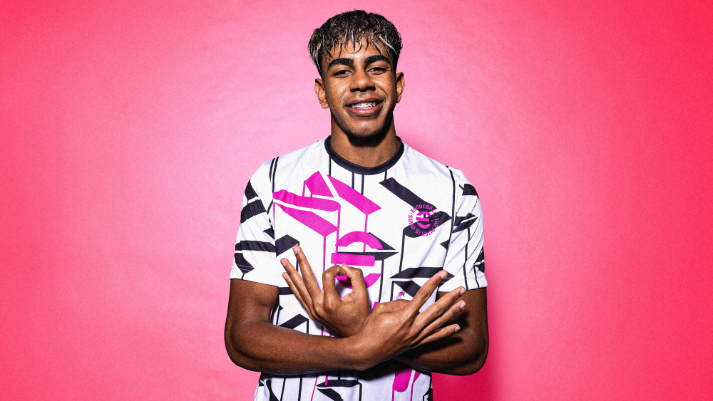 Lamine Yamal Wallpaper